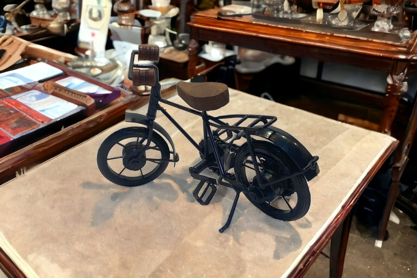 CYCLE DECORATIVE PIECE