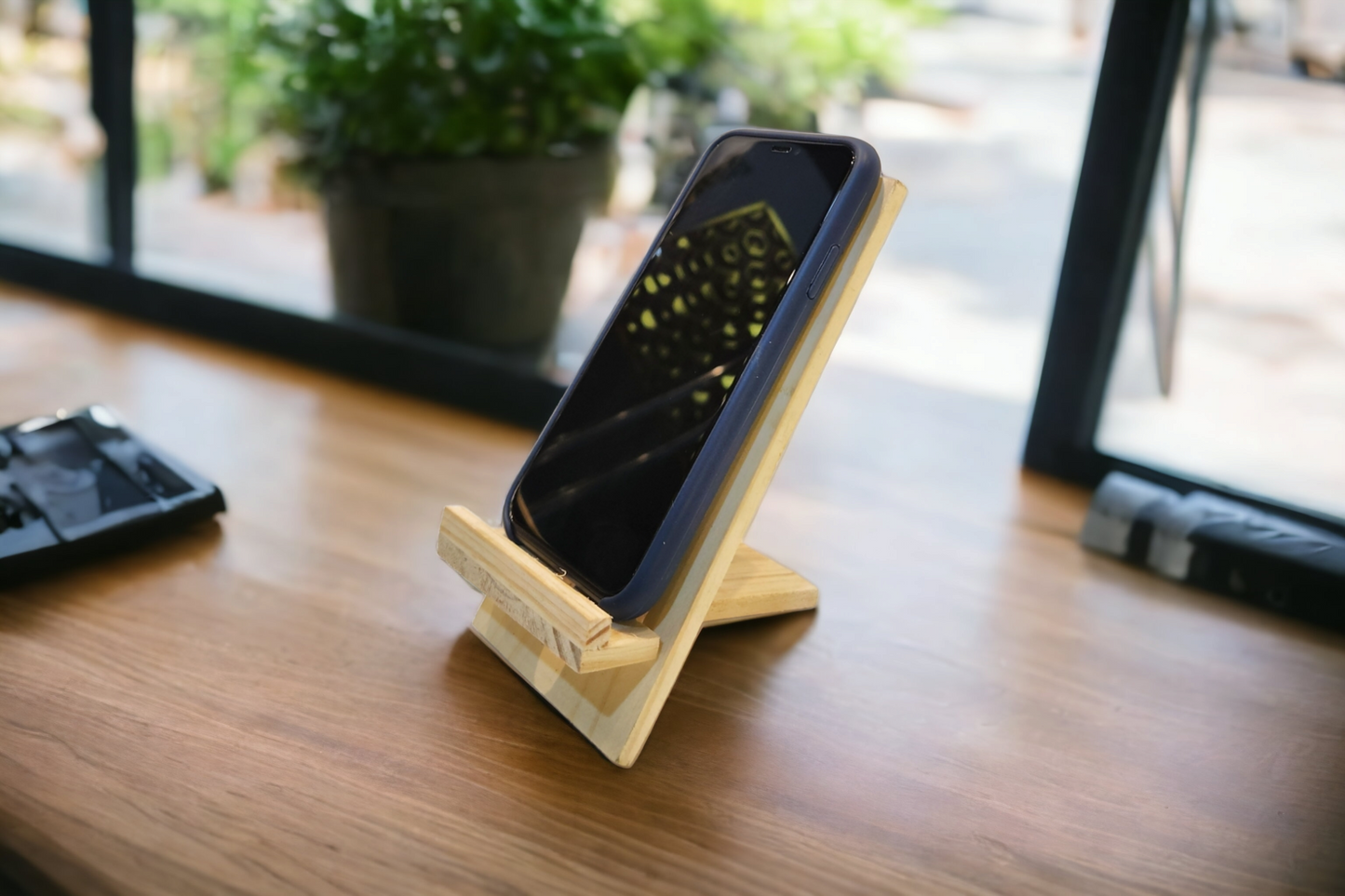 Mobile Stand Pine